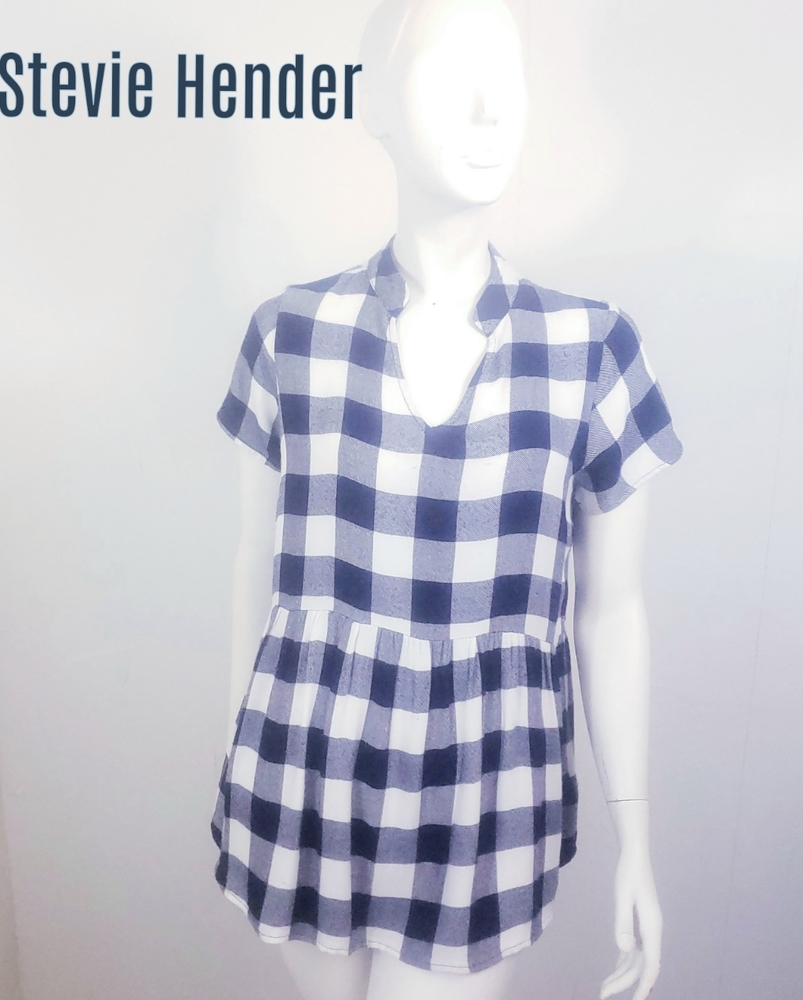NWT Stevie Hender Plaid High/Low Top
